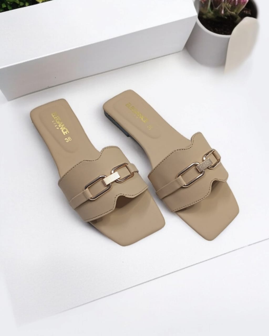 Elegance -Ring Sandals