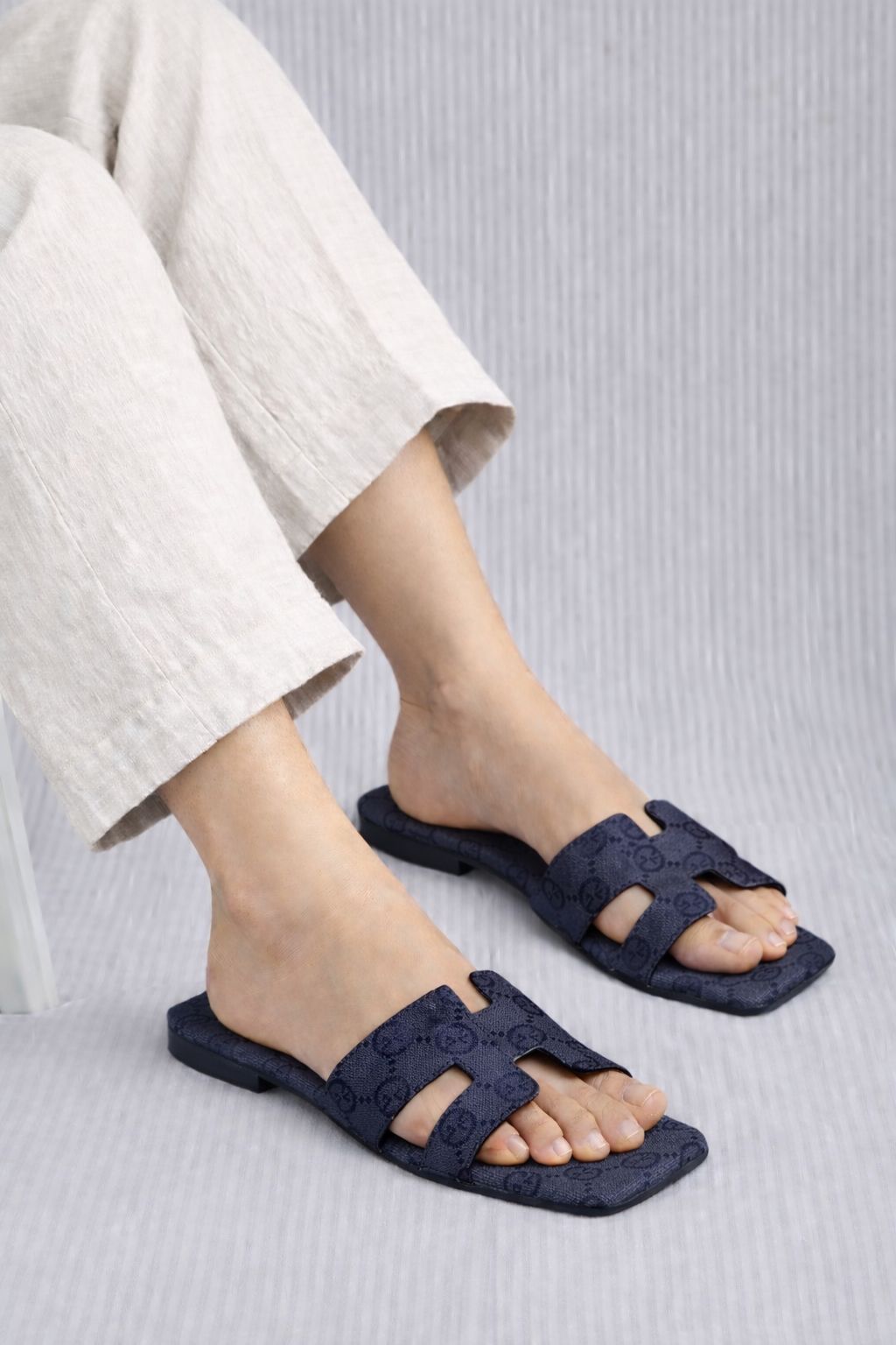 Radiant Loop Slides
